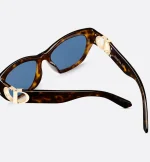 30Montaigne B5U - Image 6